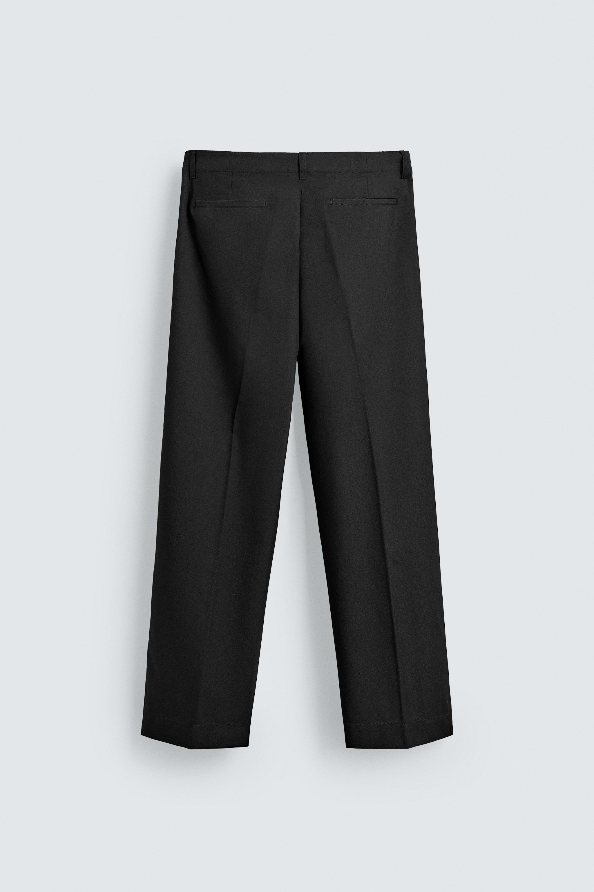 PLEATED STRAIGHT FIT PANTS